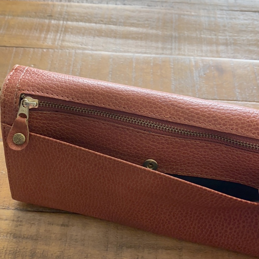 Vintage Leather Anne Klein Clutch Wallet - Picture 8 of 15
